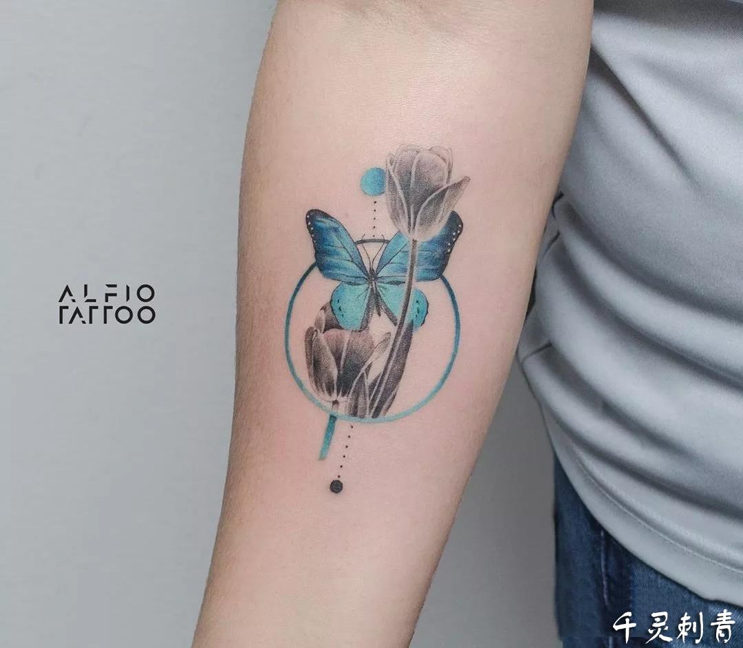 水彩小臂蝴蝶 花纹身手稿图案