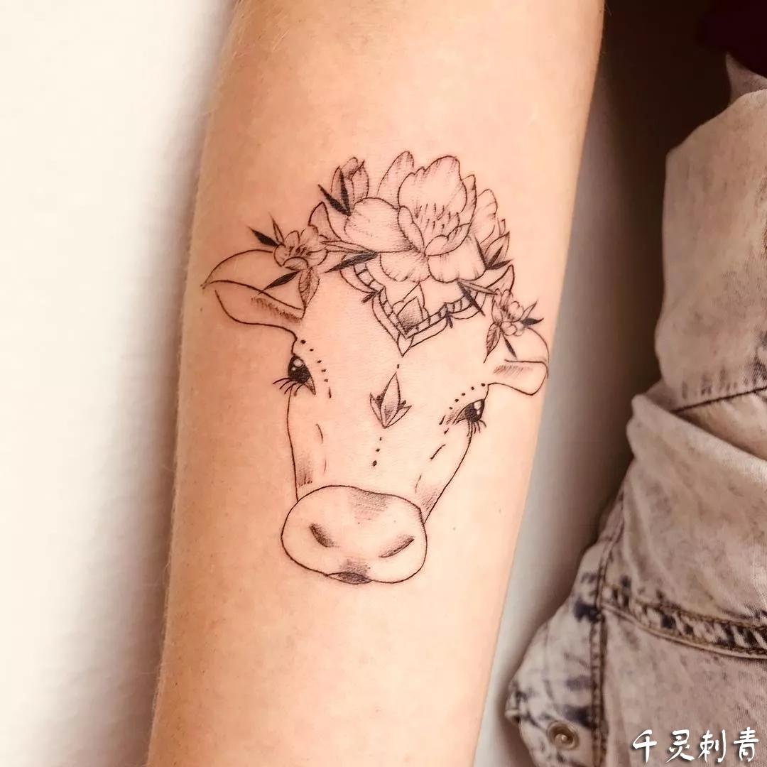 小臂牛头纹身手稿图案