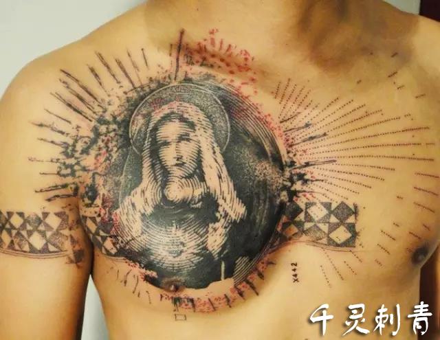 胸部圣母玛利亚纹身手稿图案
