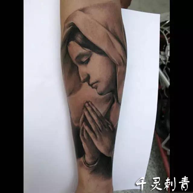 写实小臂圣母玛利亚纹身手稿图案