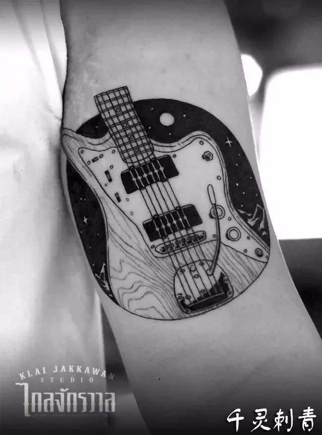 吉他纹身手稿图案
