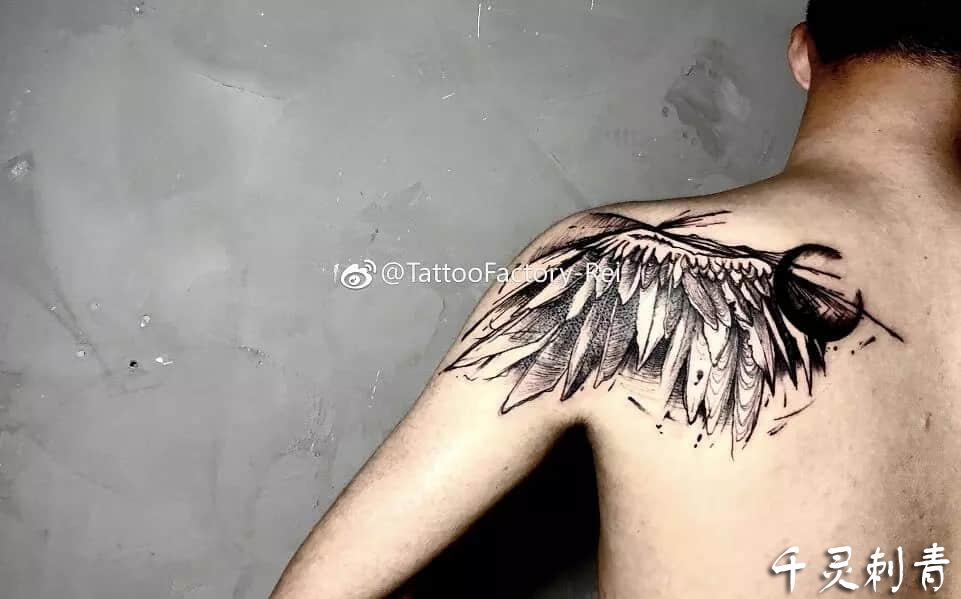 肩部翅膀纹身手稿图案